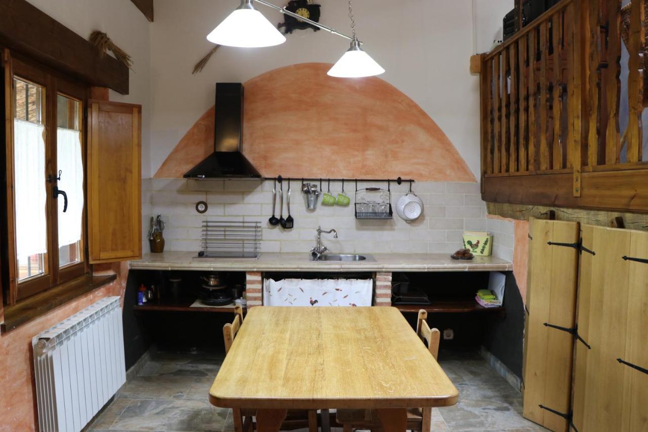 Luquiano Apartamentos Rurales Casa Lafuente מראה חיצוני תמונה